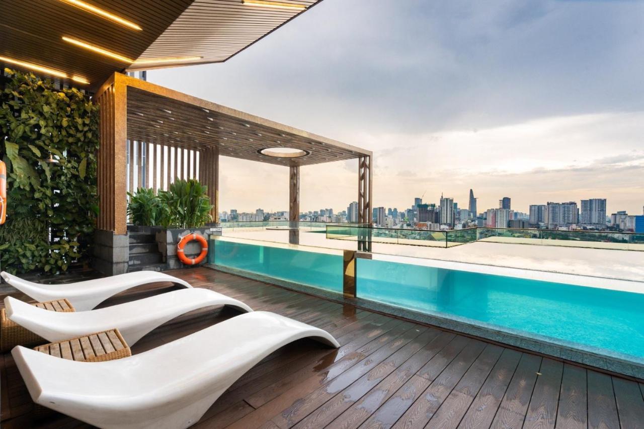 Exclusive 2-3 Bedroom In District 1 Free Pool Gym Sauna Căn hộ