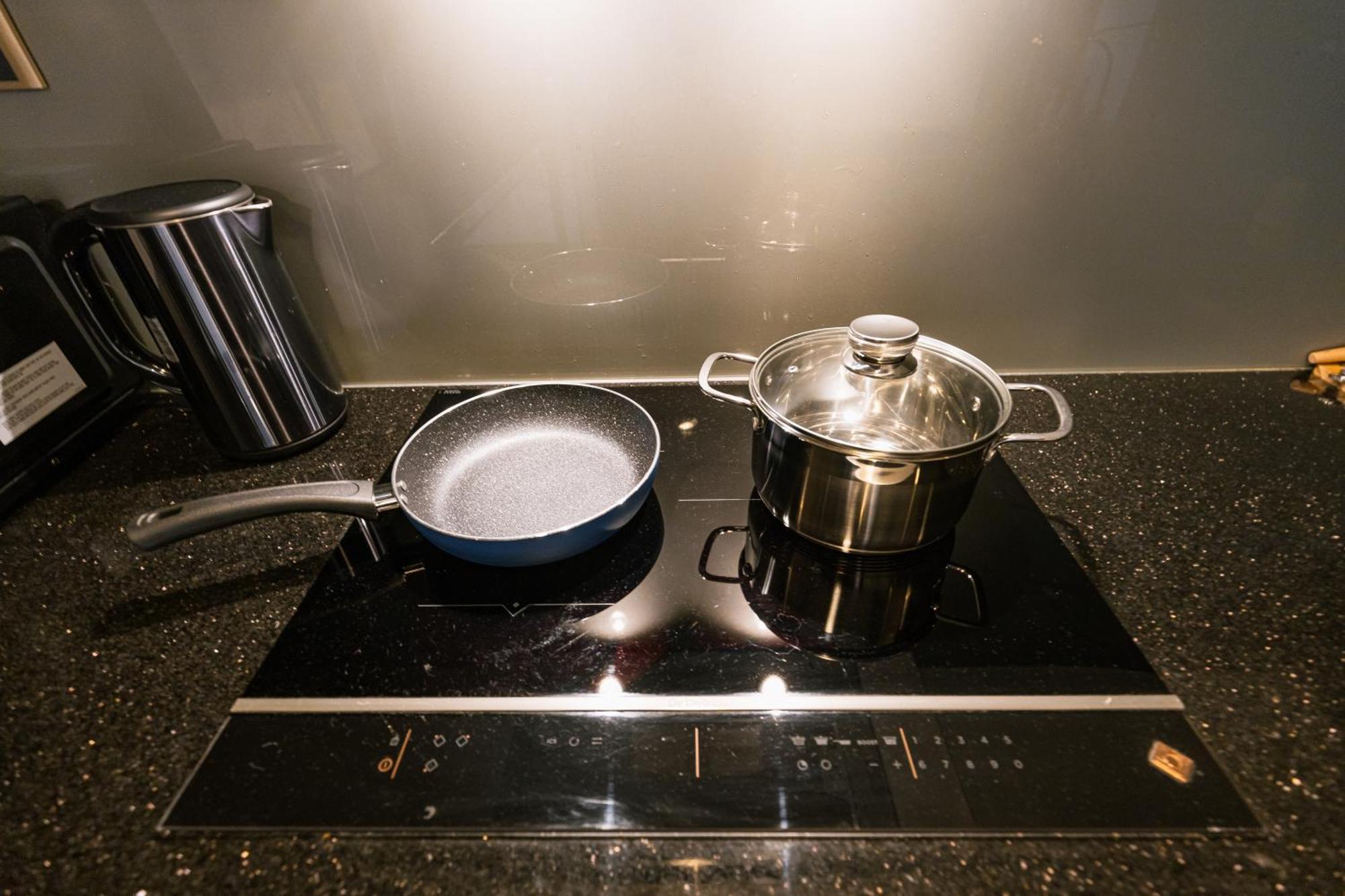 Apartment Exclusive 2-3 Bedroom In District 1 Free Pool Gym Sauna Ho Chi Minh City