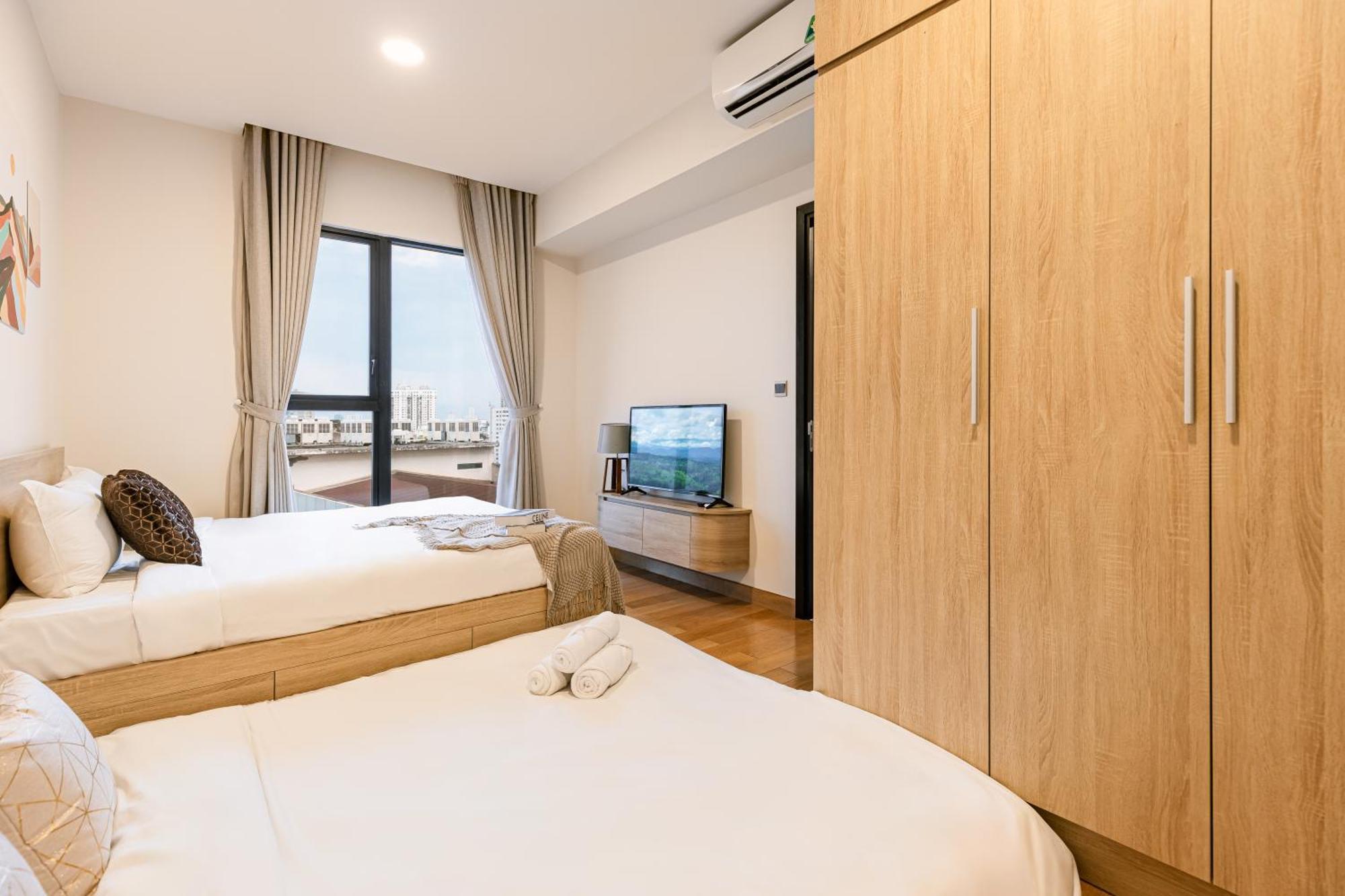 Exclusive 2-3 Bedroom In District 1 Free Pool Gym Sauna Căn hộ *