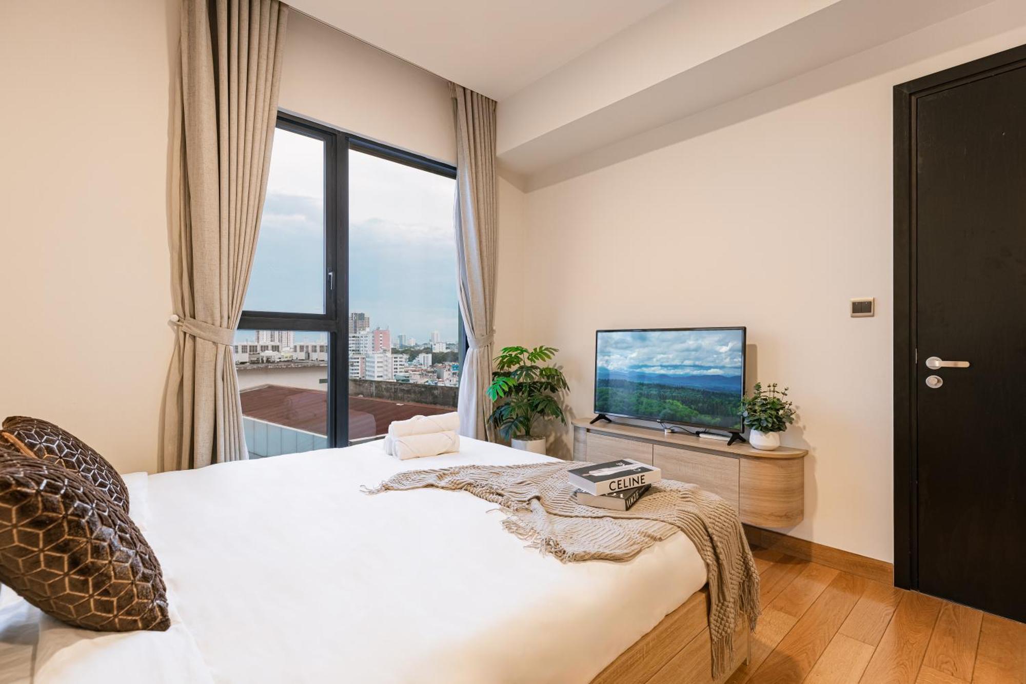 Căn hộ Exclusive 2-3 Bedroom In District 1 Free Pool Gym Sauna TP. Hồ Chí Minh