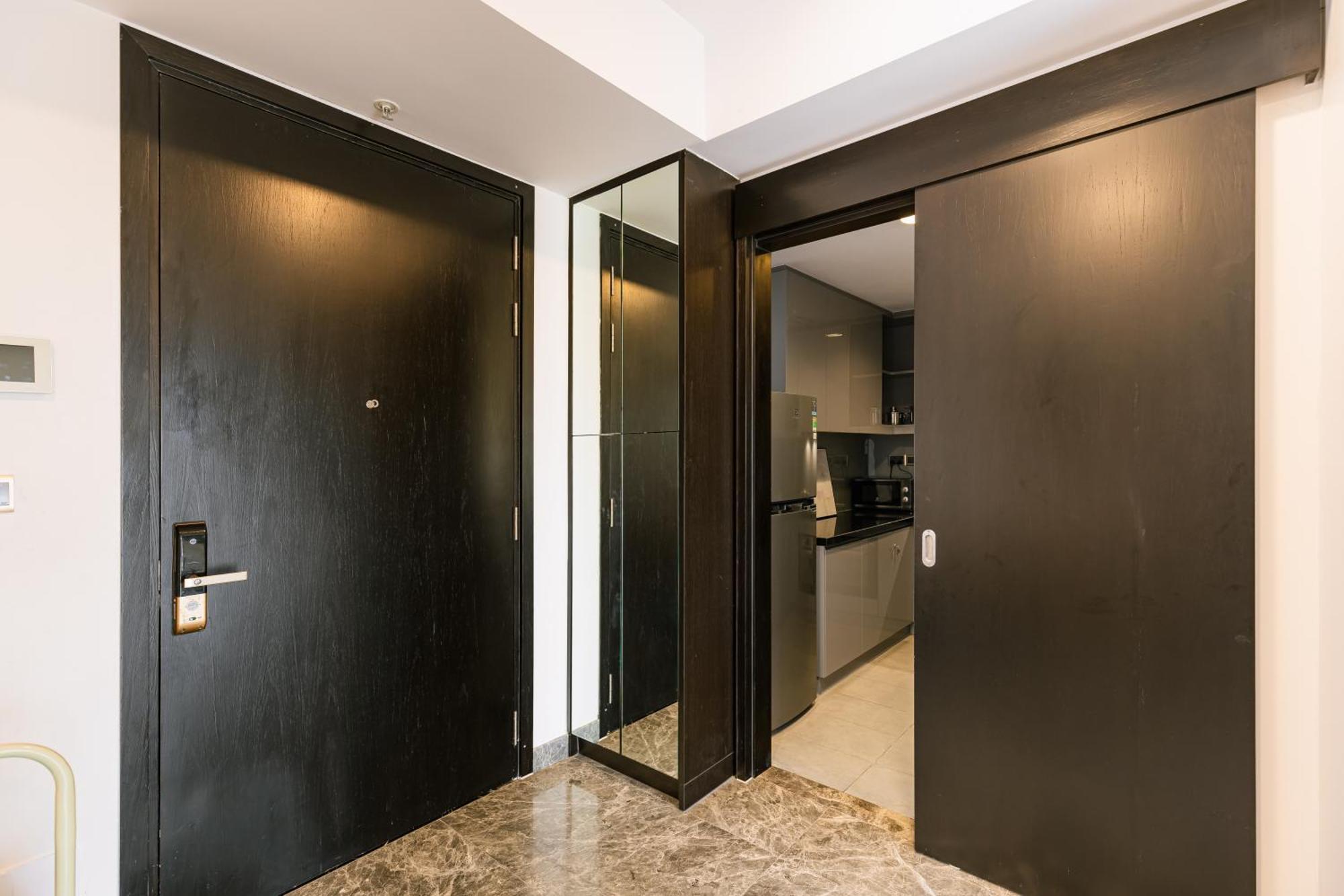 Exclusive 2-3 Bedroom In District 1 Free Pool Gym Sauna * TP. Hồ Chí Minh