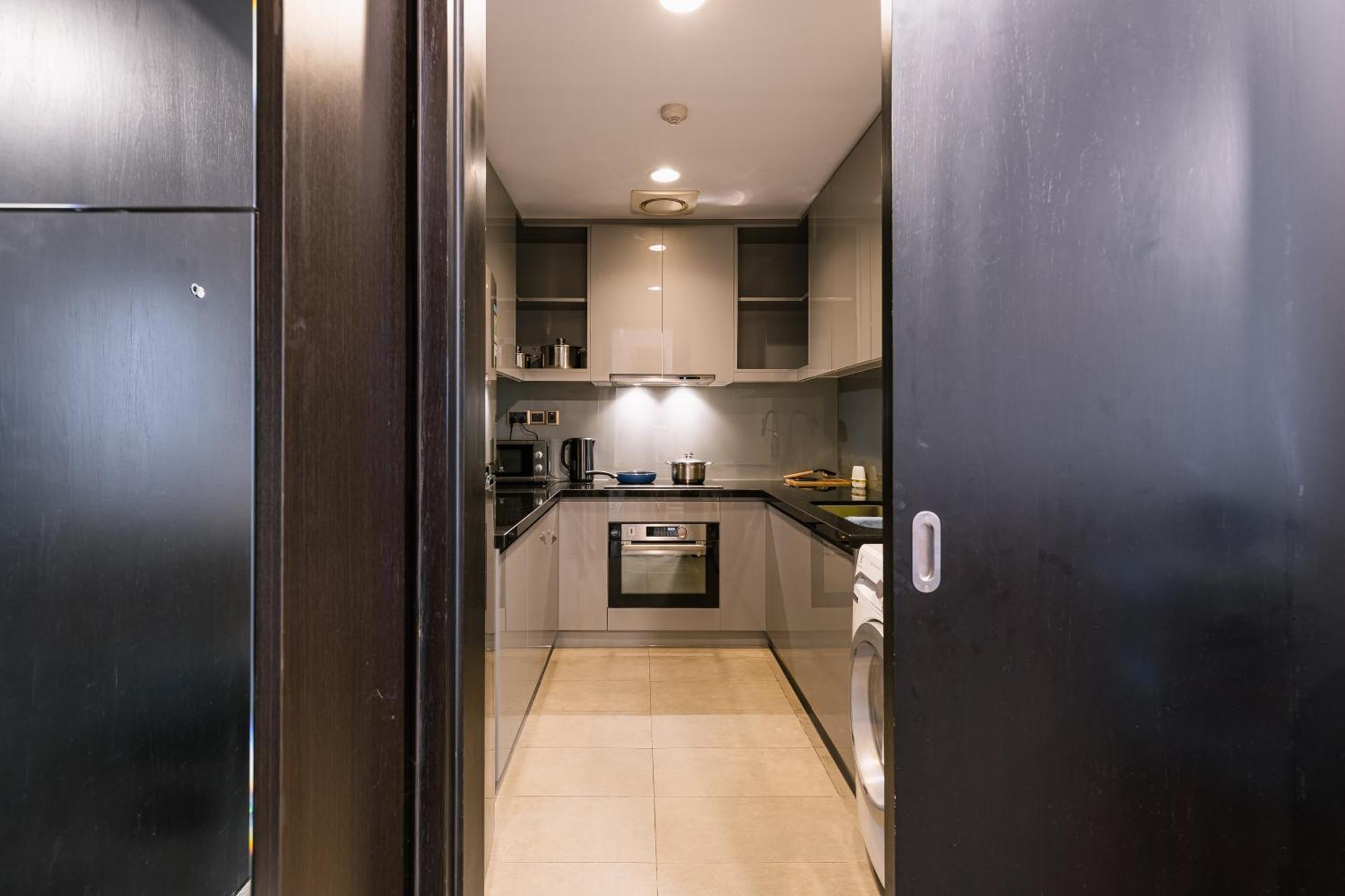 Exclusive 2-3 Bedroom In District 1 Free Pool Gym Sauna