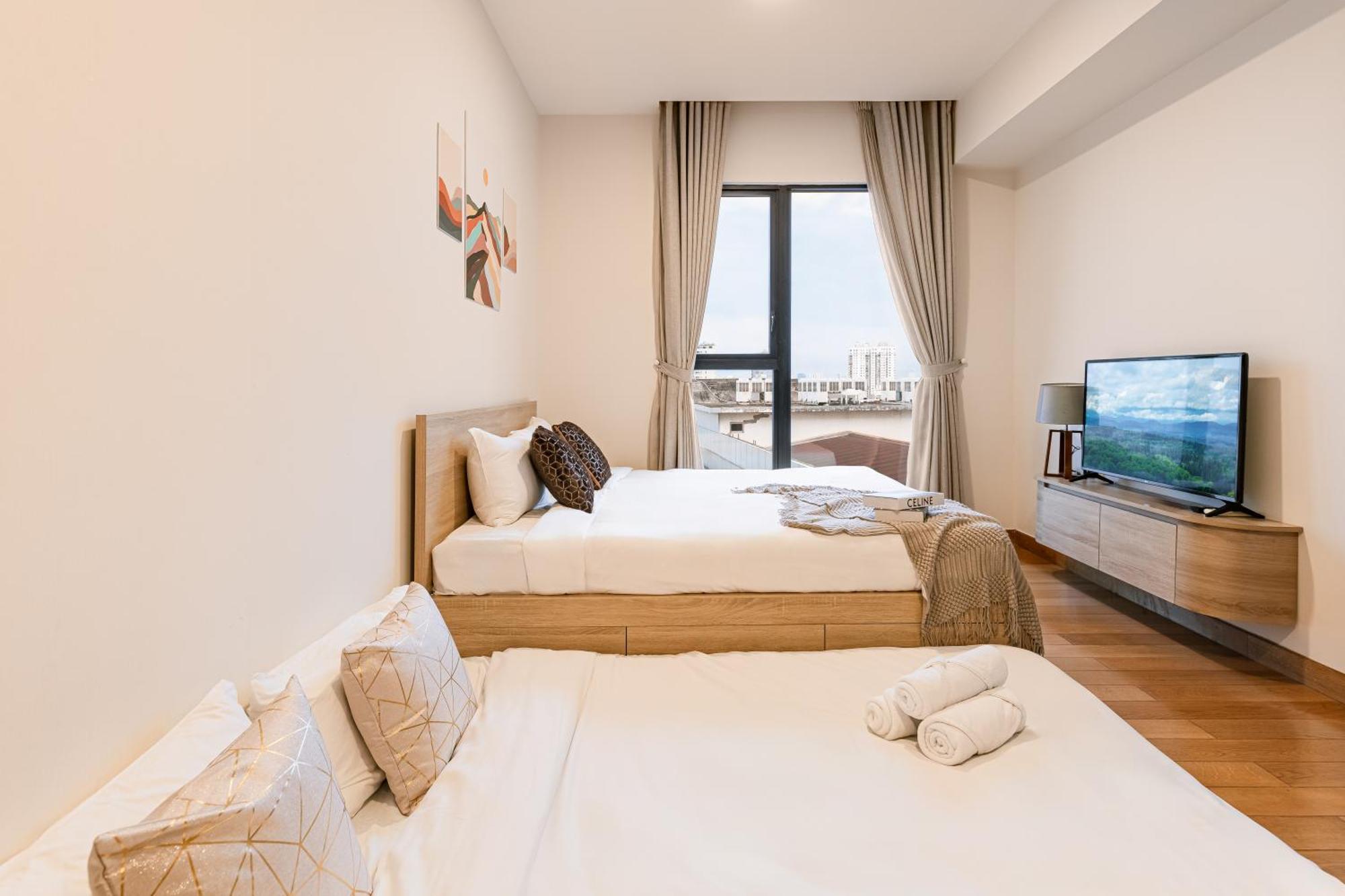 Apartment Exclusive 2-3 Bedroom In District 1 Free Pool Gym Sauna *